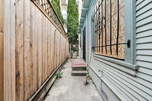 Avenal Ave-L0906-027.jpg