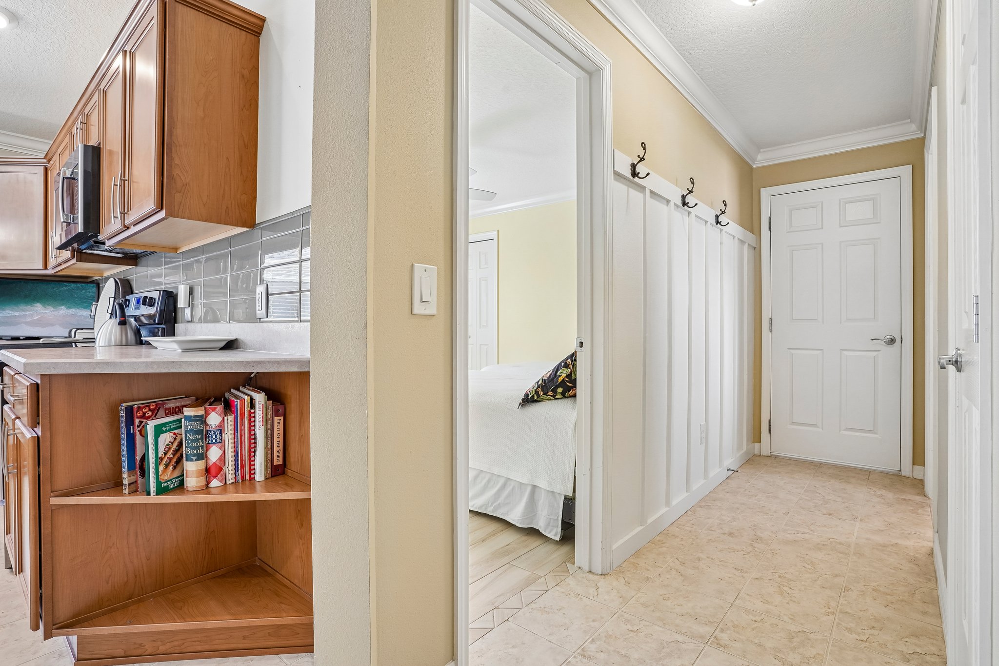 Arteaga Way-S1908-031.jpg