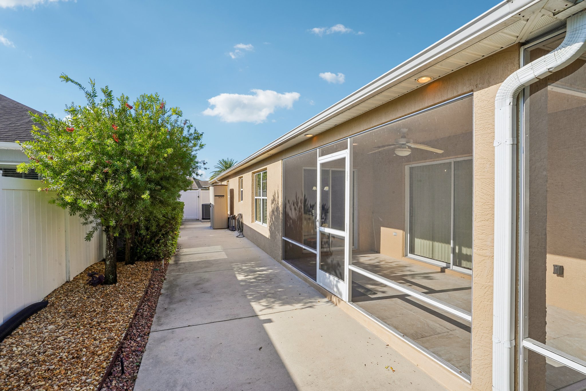 Arteaga Way-S1908-037.jpg
