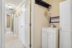 Arteaga Way-S1908-035.jpg