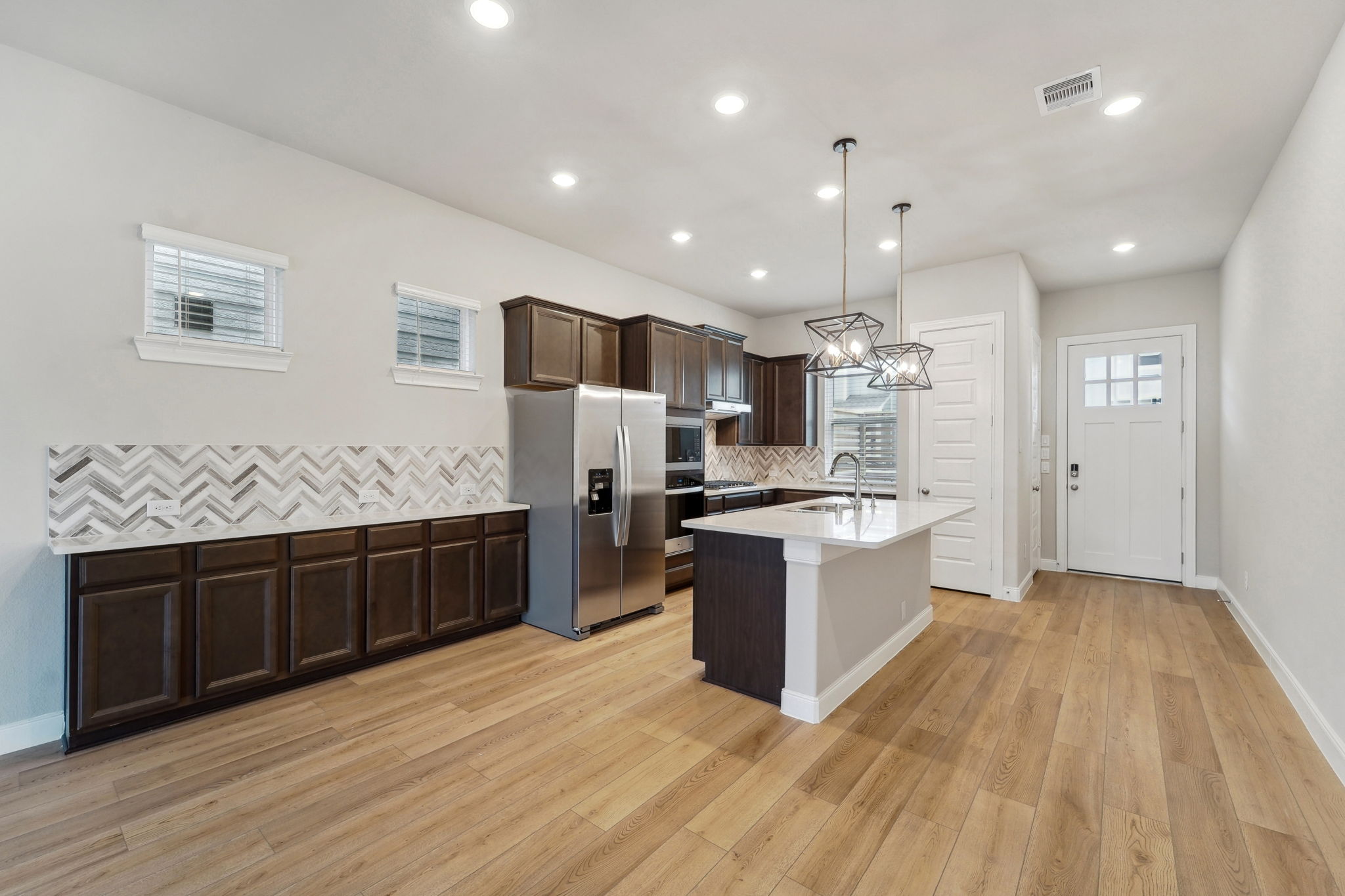 Houston - Kemah Crossing - 583 Morning Tide Ln, Kemah, TX 77565 - 010