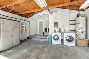  Photo 42