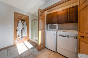Bathroom/Laundry