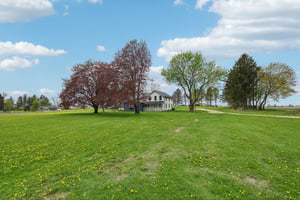 Town Hall Dr-S0105-048.jpg