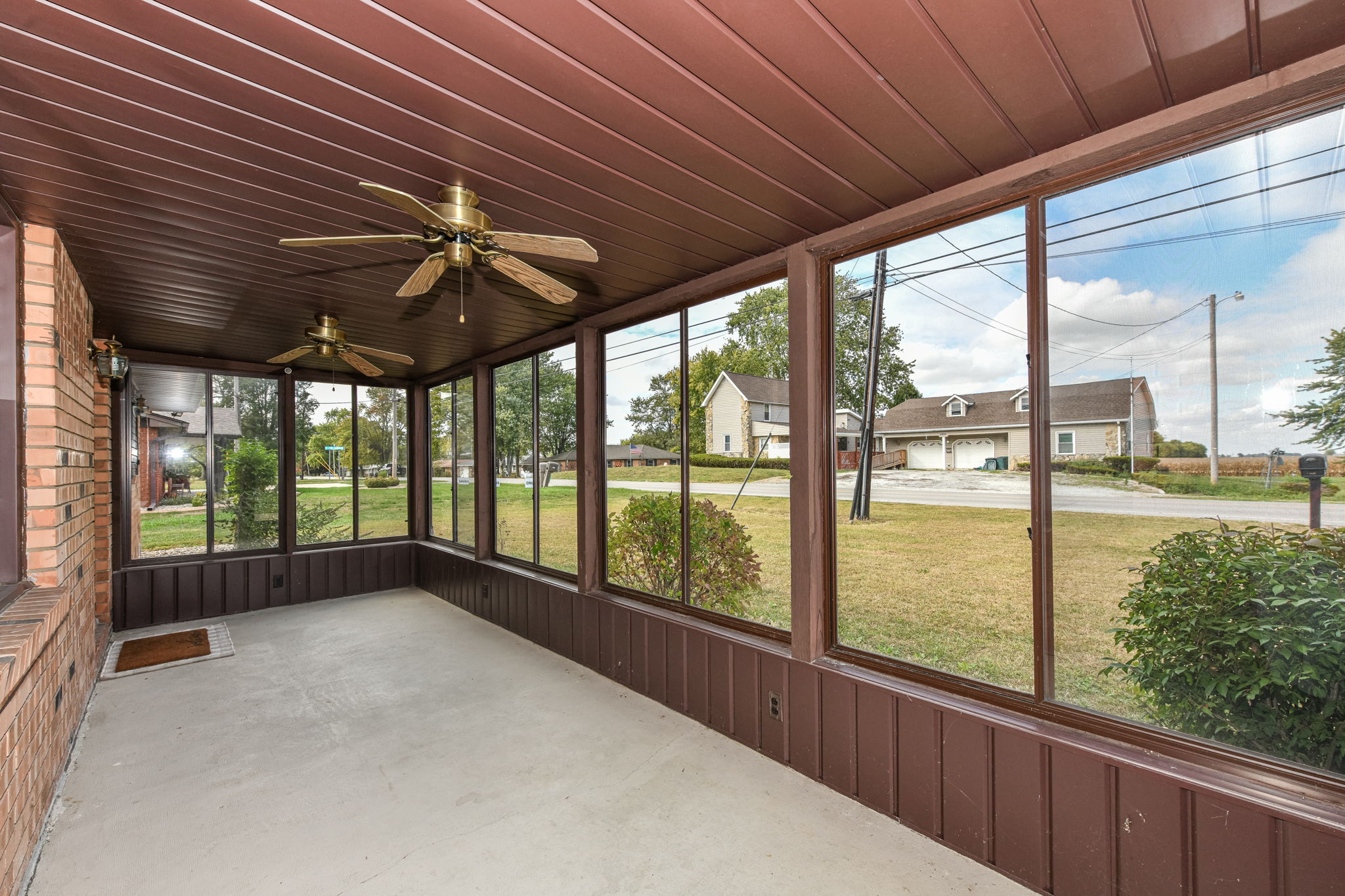3-season's sunroom
