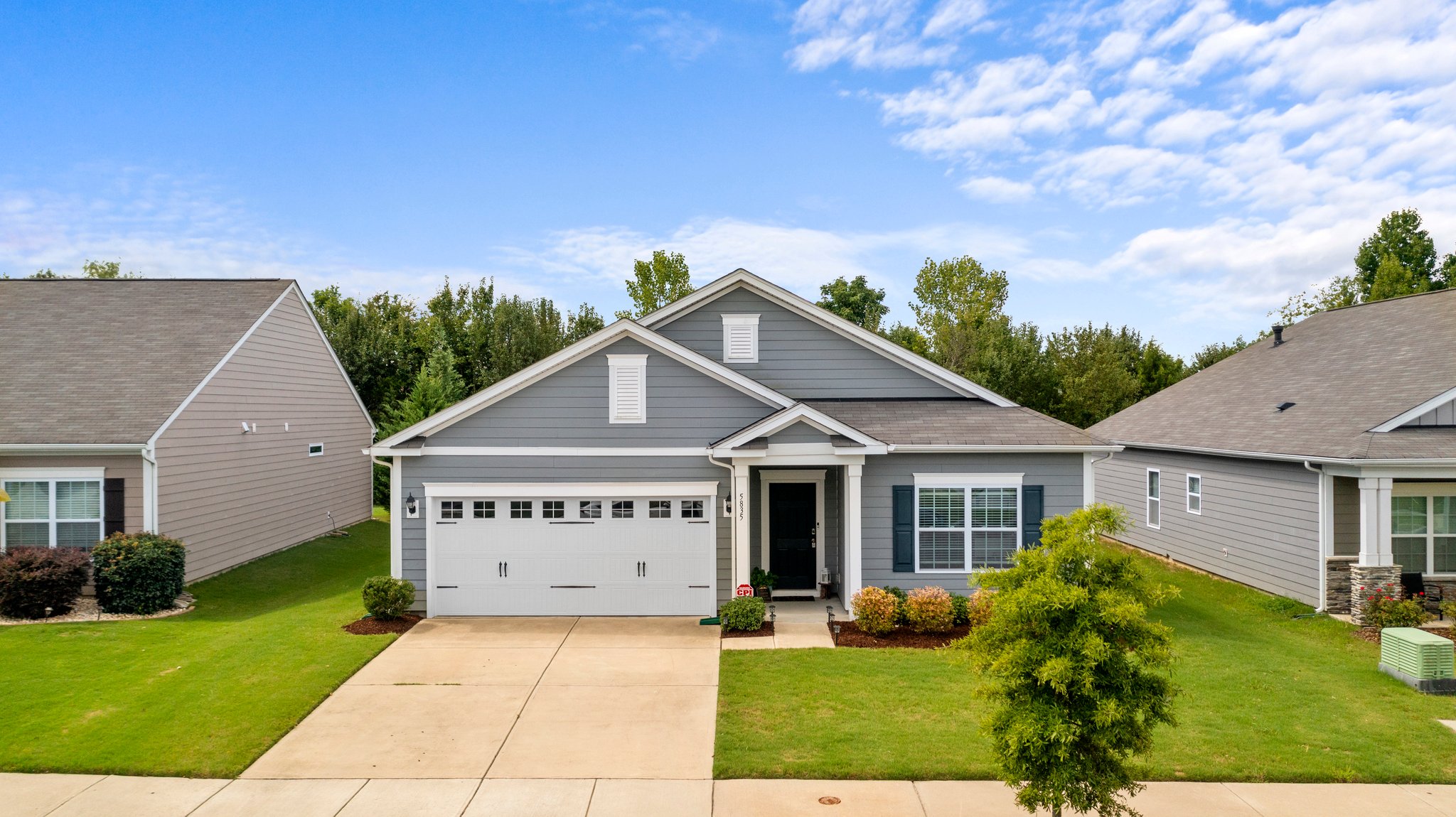 5835 Eleanor Rigby Rd, Charlotte, NC 28278, USA Photo 4