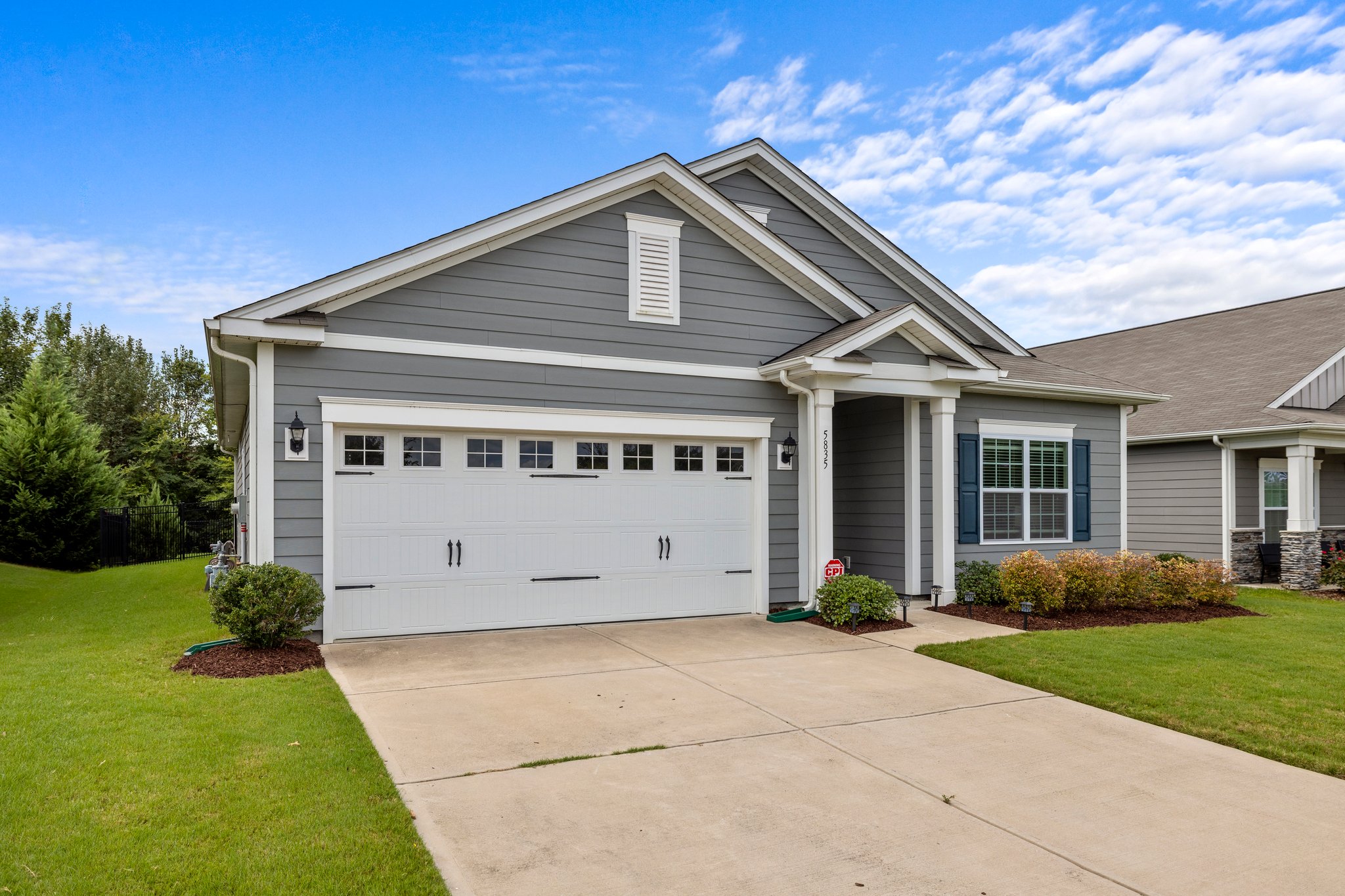 5835 Eleanor Rigby Rd, Charlotte, NC 28278, USA Photo 2