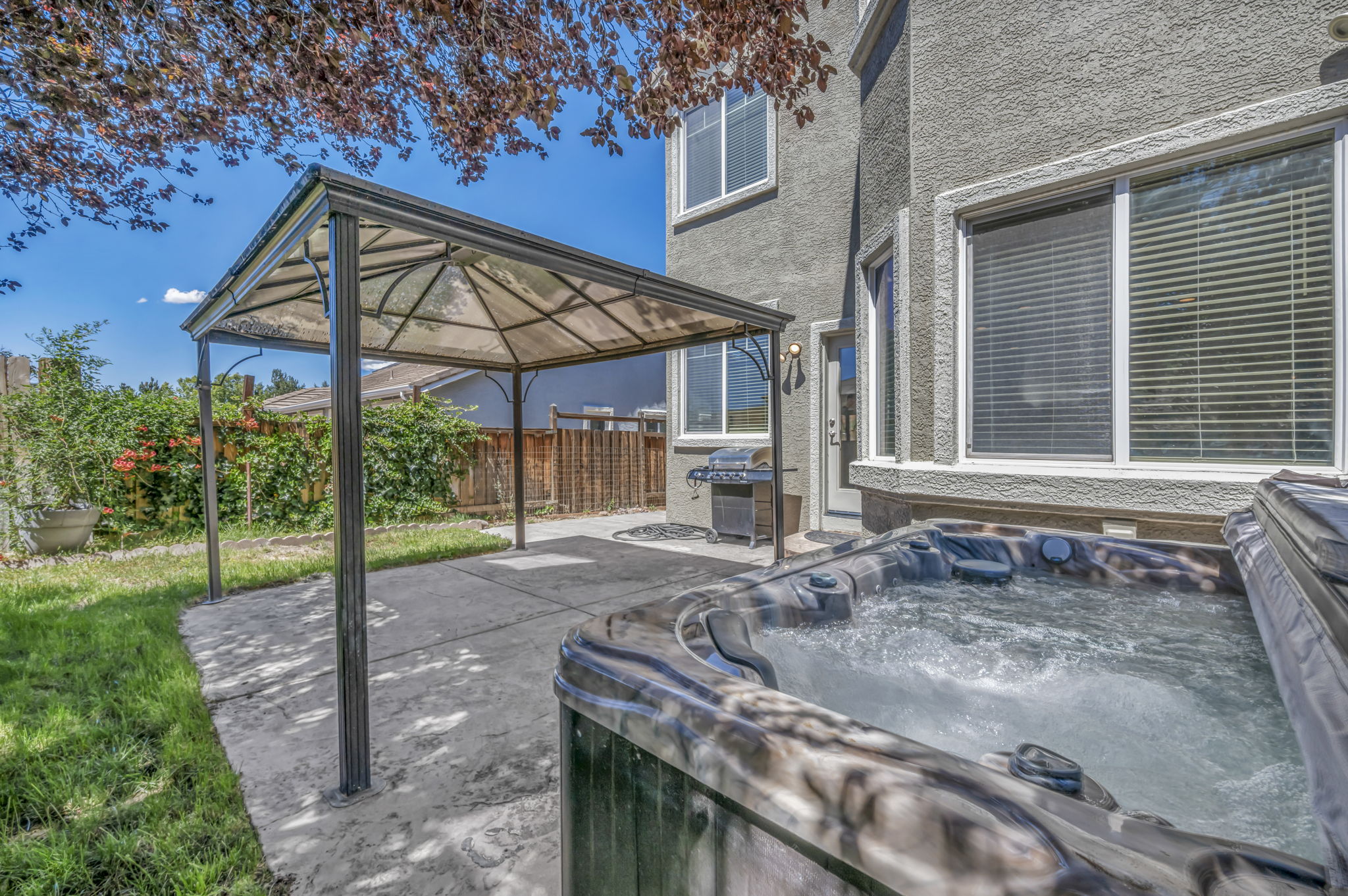 5835 Ingleston Dr_72
