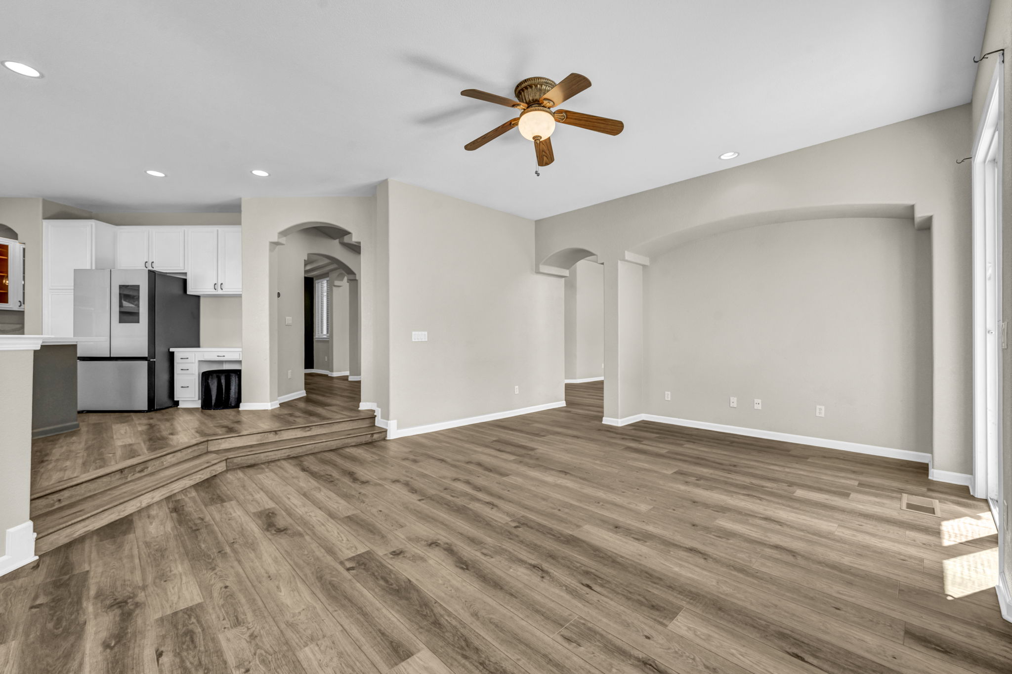 5835 Ingleston Dr_52