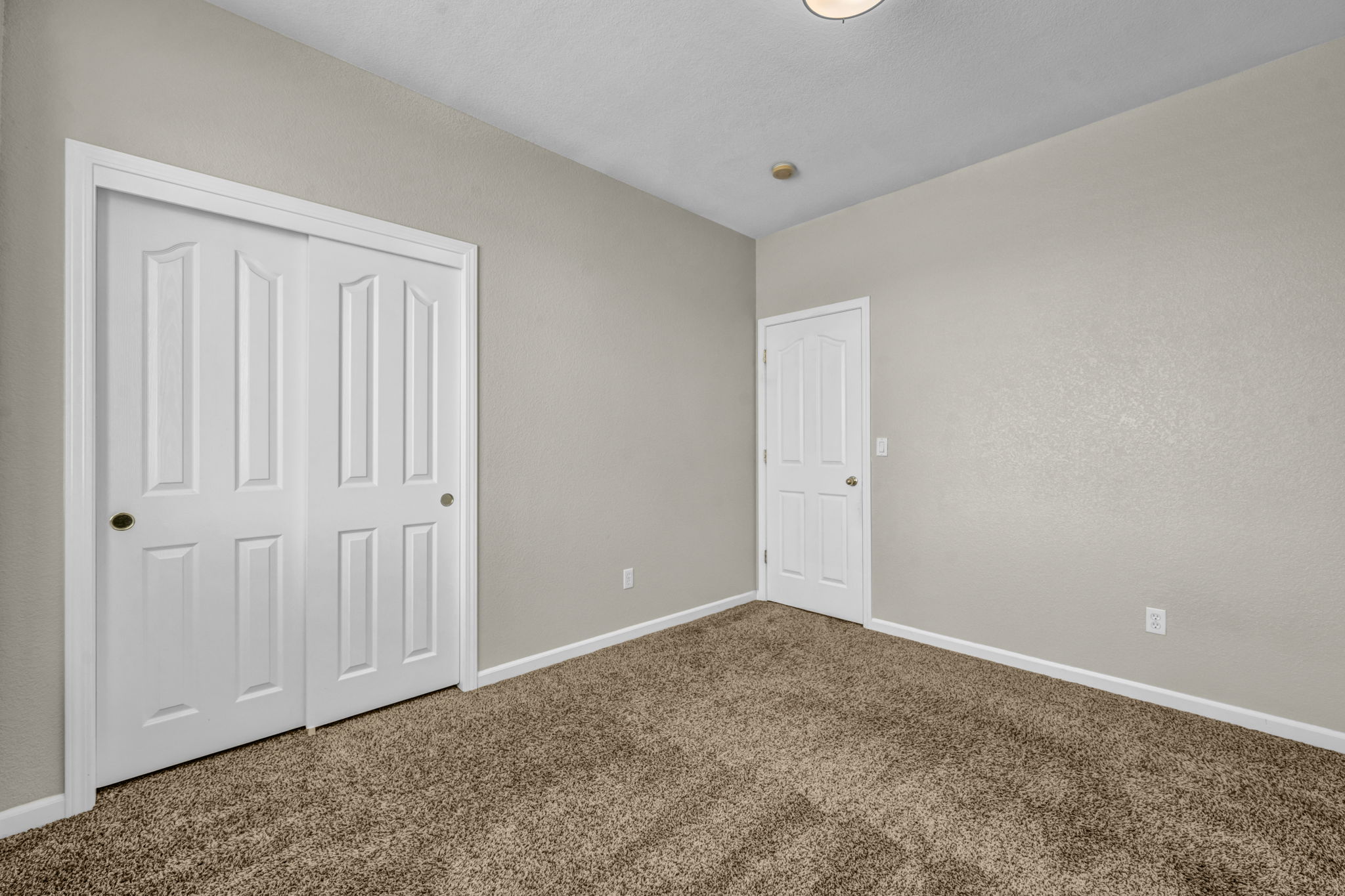 5835 Ingleston Dr_26