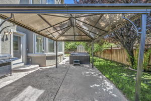 5835 Ingleston Dr_63