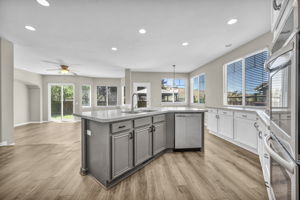 5835 Ingleston Dr_56