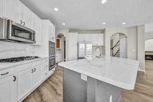 5835 Ingleston Dr_55