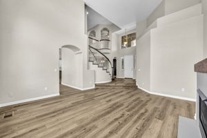 5835 Ingleston Dr_42