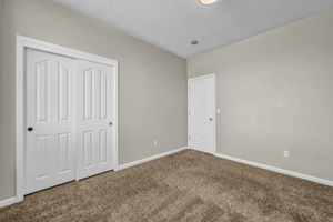 5835 Ingleston Dr_26