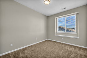 5835 Ingleston Dr_25