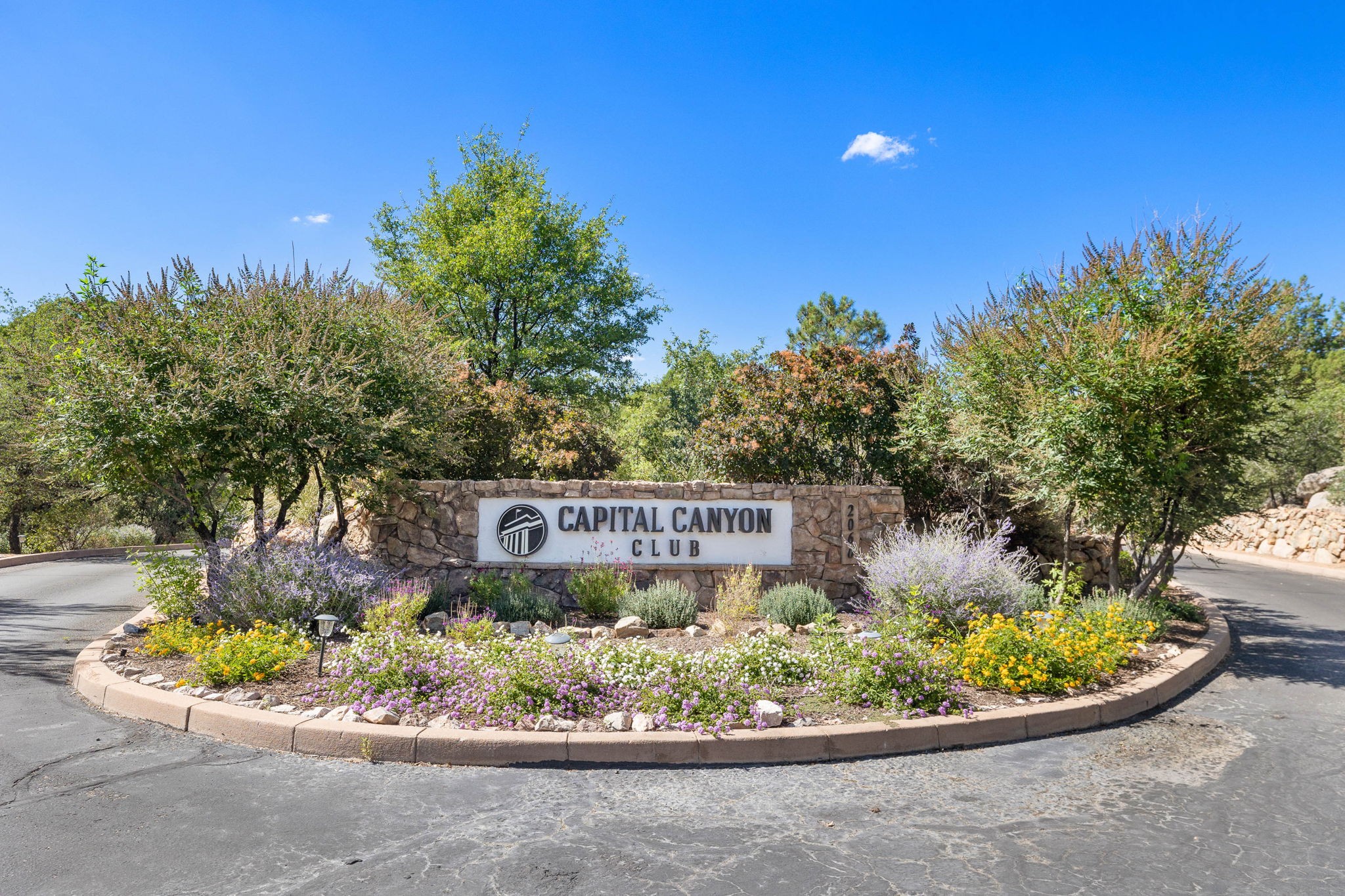 Captial Canyon Club(4)