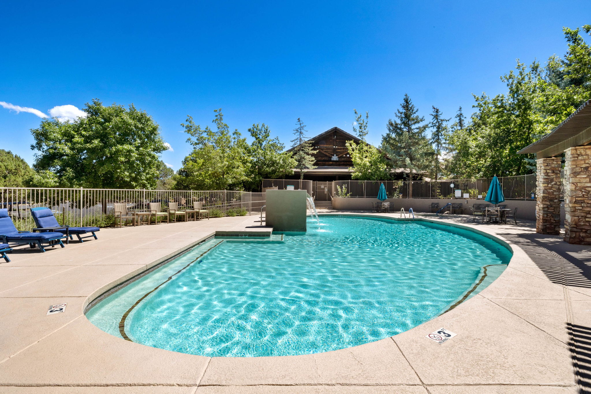 Pool and Spa(6)