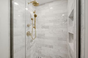 Jackie King - 5840 Heron Ct-101