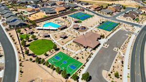 SpurCrossClubhouse(6)