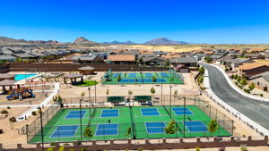SpurCrossClubhouse(10)