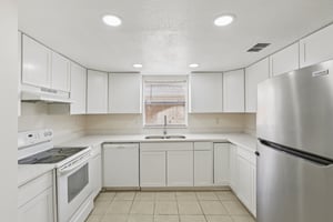 Darren Ct-S1007-010 (2).jpg