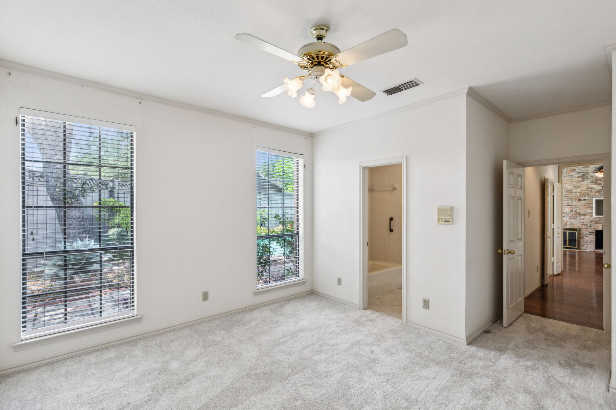 Bedroom with ensuite