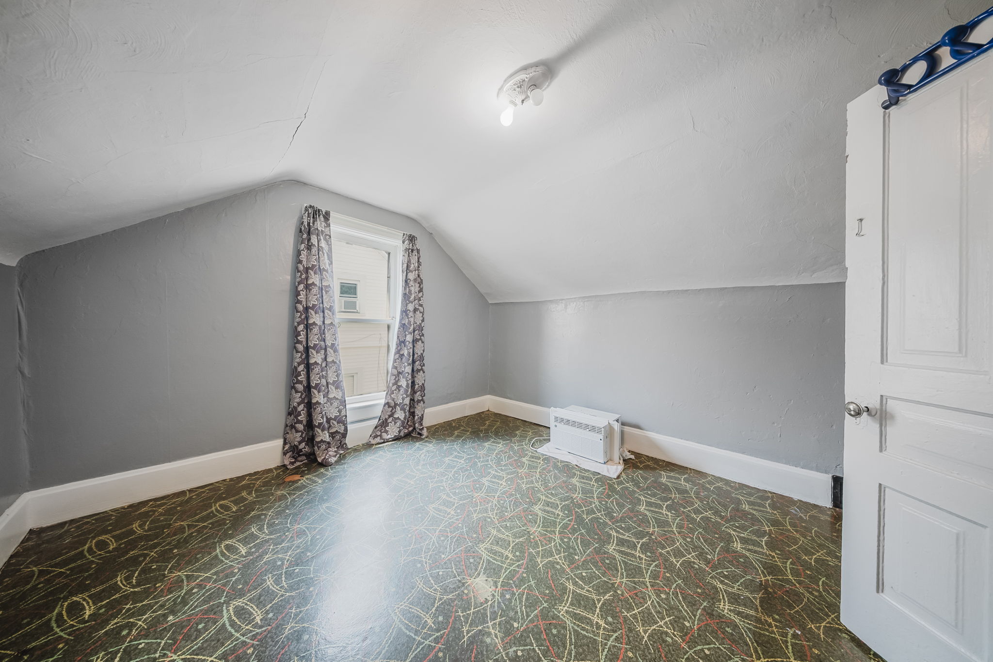  Photo 33