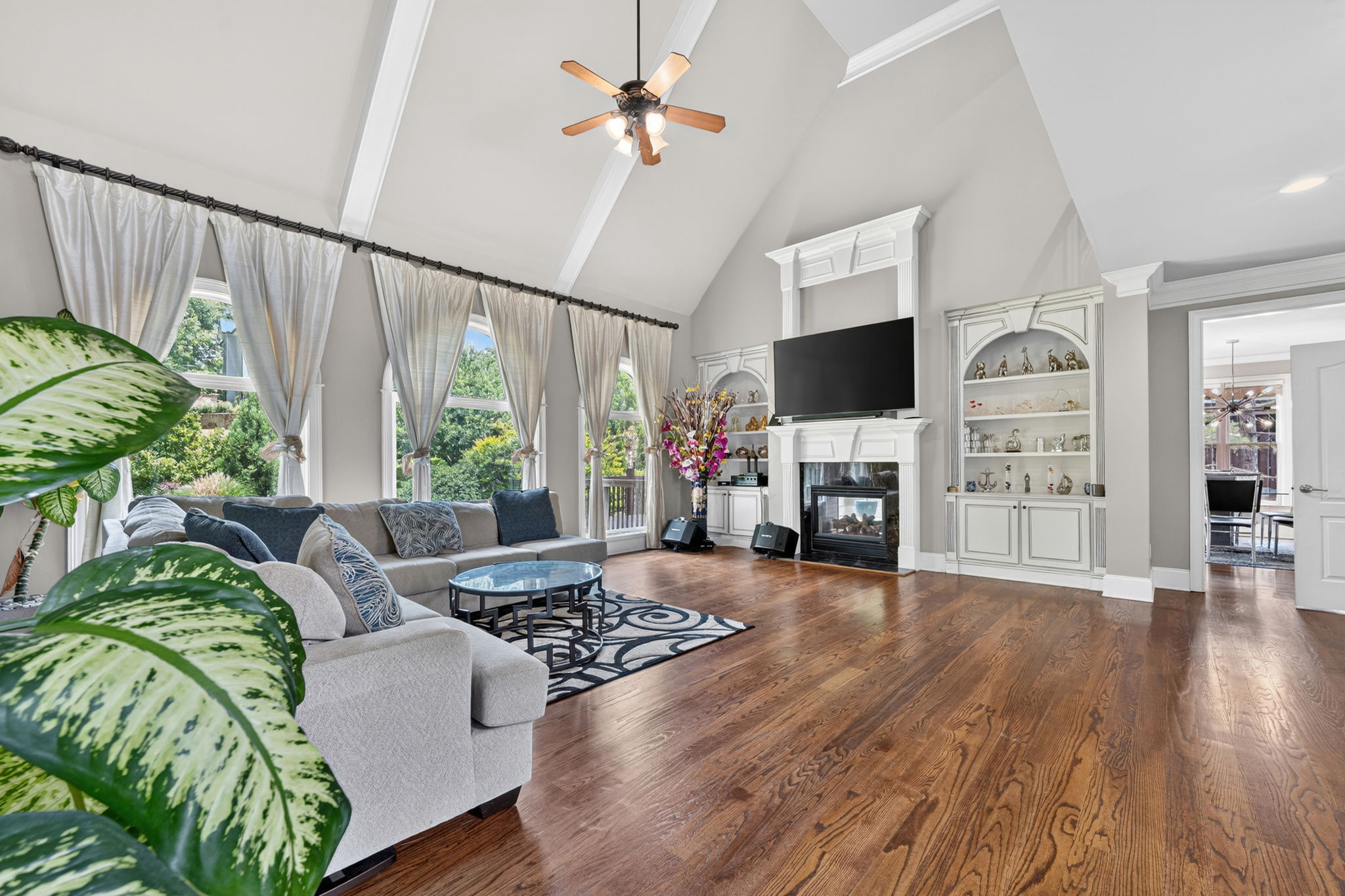  Photo 23