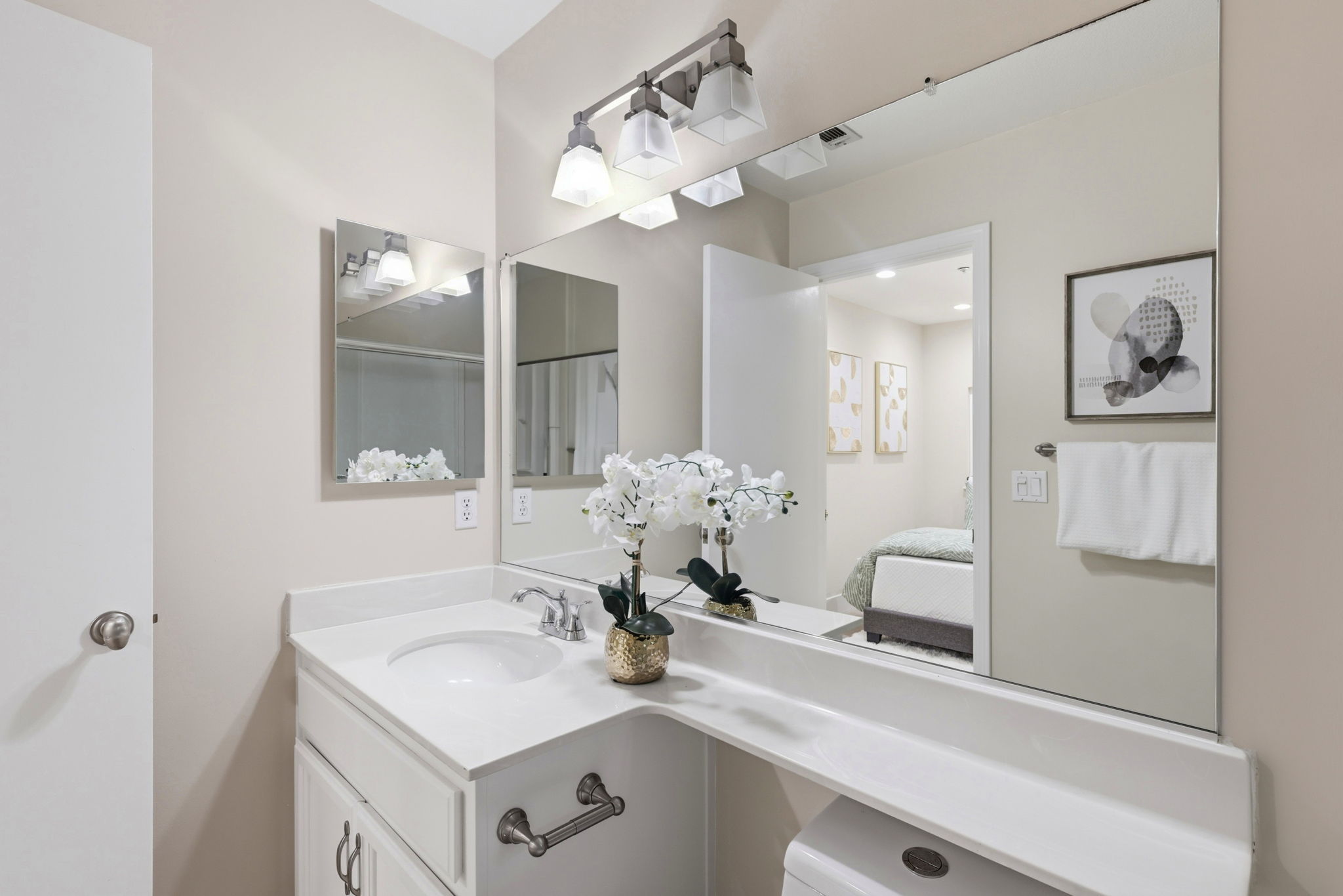  Photo 57