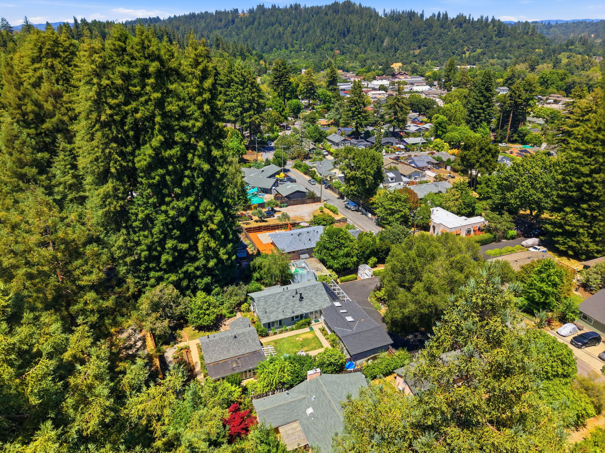 007_F8_AERIAL_5851 Plateau Dr
