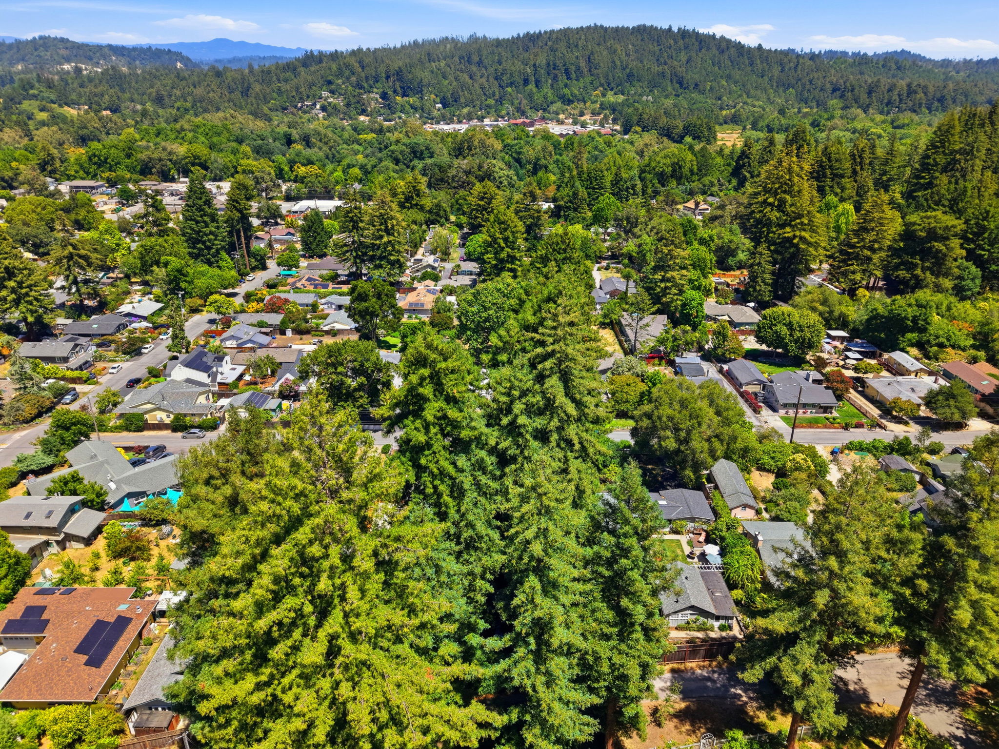 008_F8_AERIAL_5851 Plateau Dr
