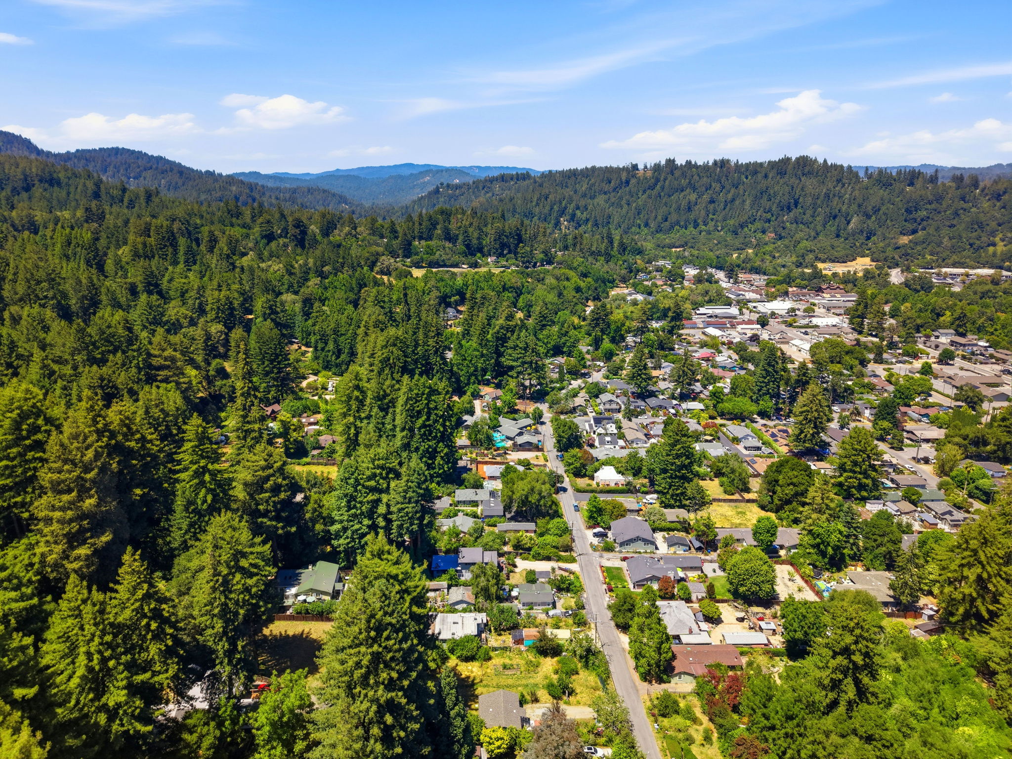 016_F8_AERIAL_5851 Plateau Dr