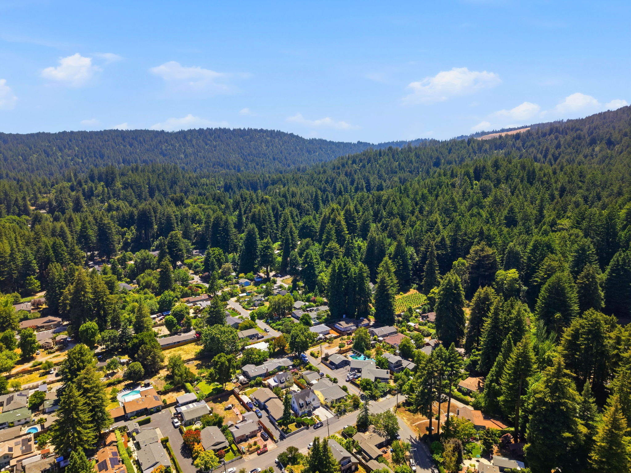 021_F8_AERIAL_5851 Plateau Dr