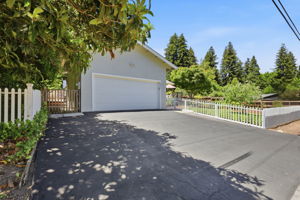 002_F8_5851 Plateau Dr