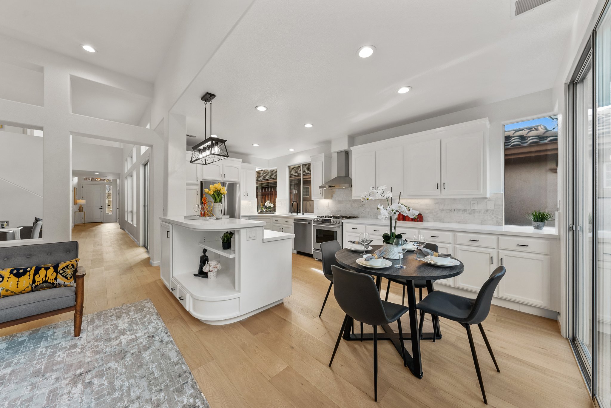 Breakfast Nook/Kitchen