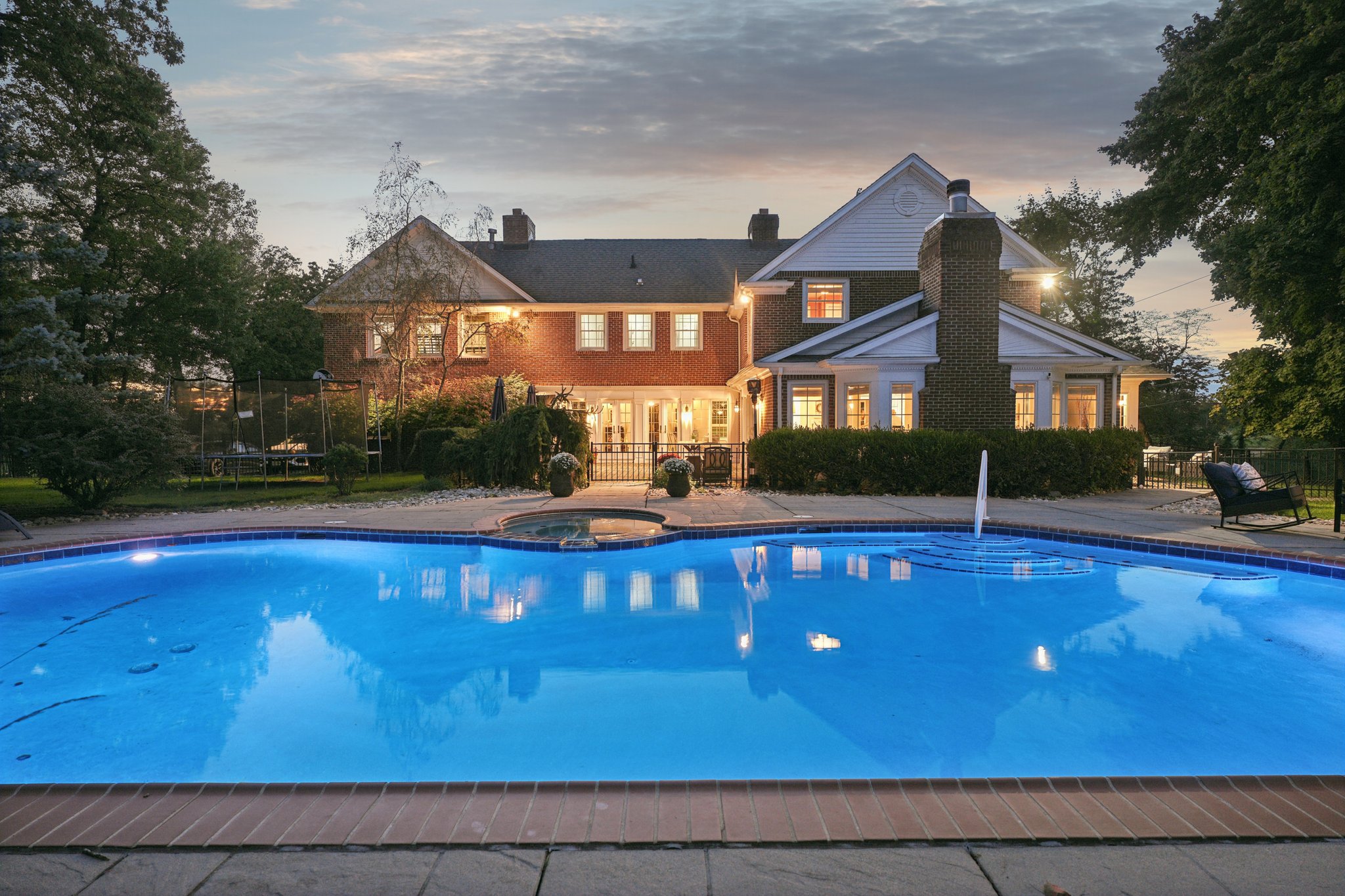 VMD008Dusk.jpg