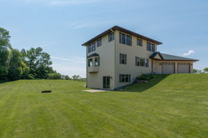  Photo 40