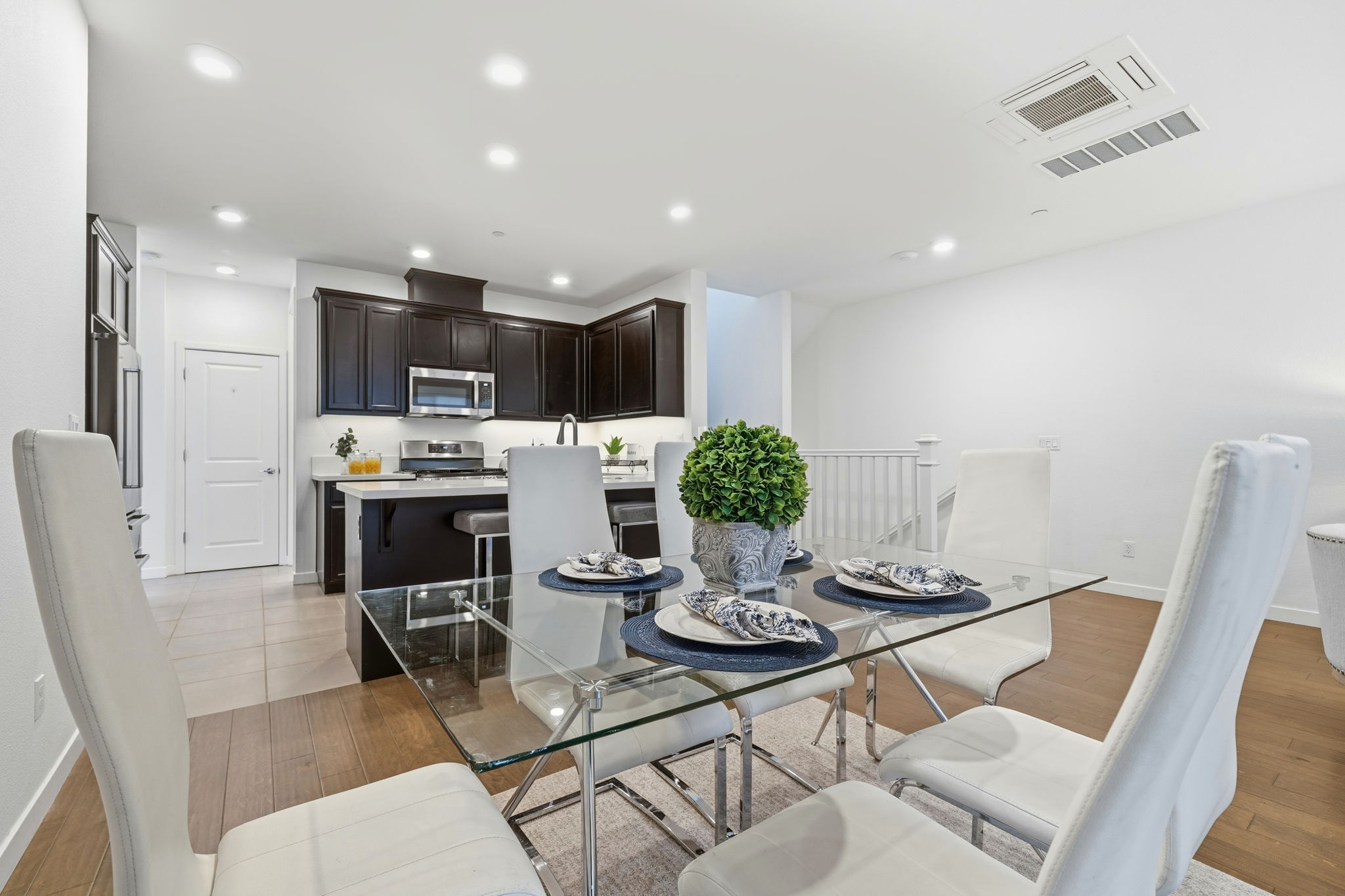 019_f8_5862 Cadence Ave