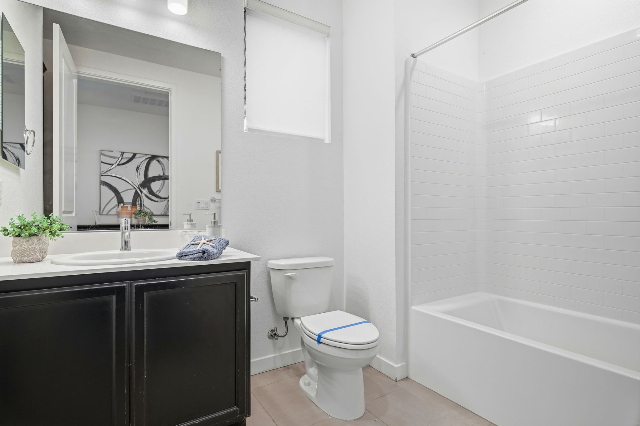 042_f8_5862 Cadence Ave