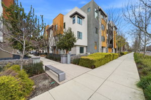 002_f8_5862 Cadence Ave