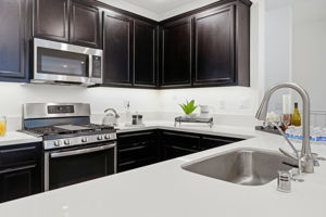 011_f8_5862 Cadence Ave