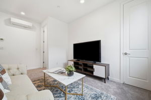 023_f8_5862 Cadence Ave