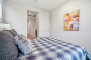 032_f8_5862 Cadence Ave