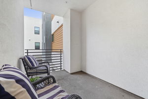 049_f8_5862 Cadence Ave