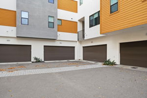 051_f8_5862 Cadence Ave