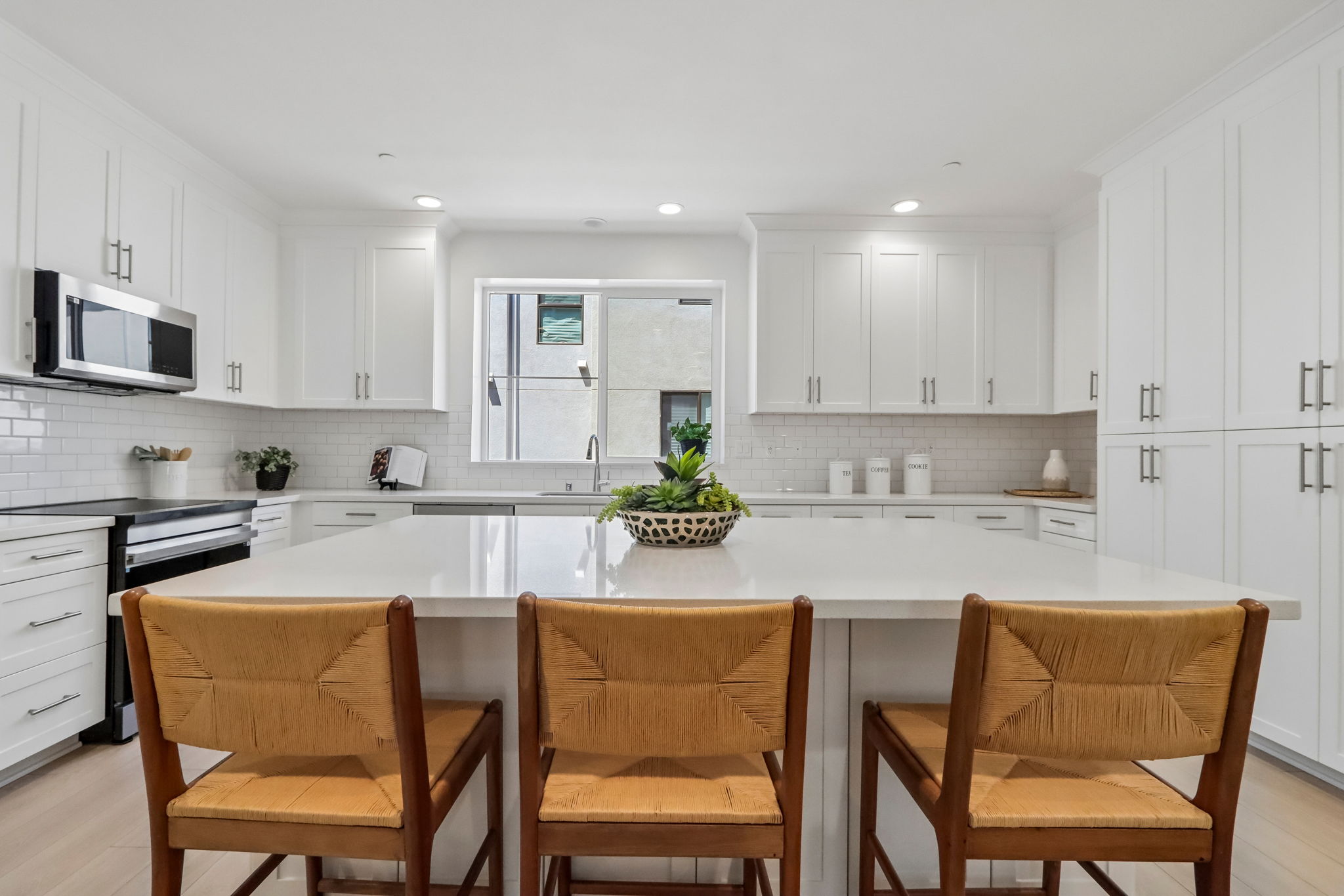 5868 Linden Ave 6-S2404-013