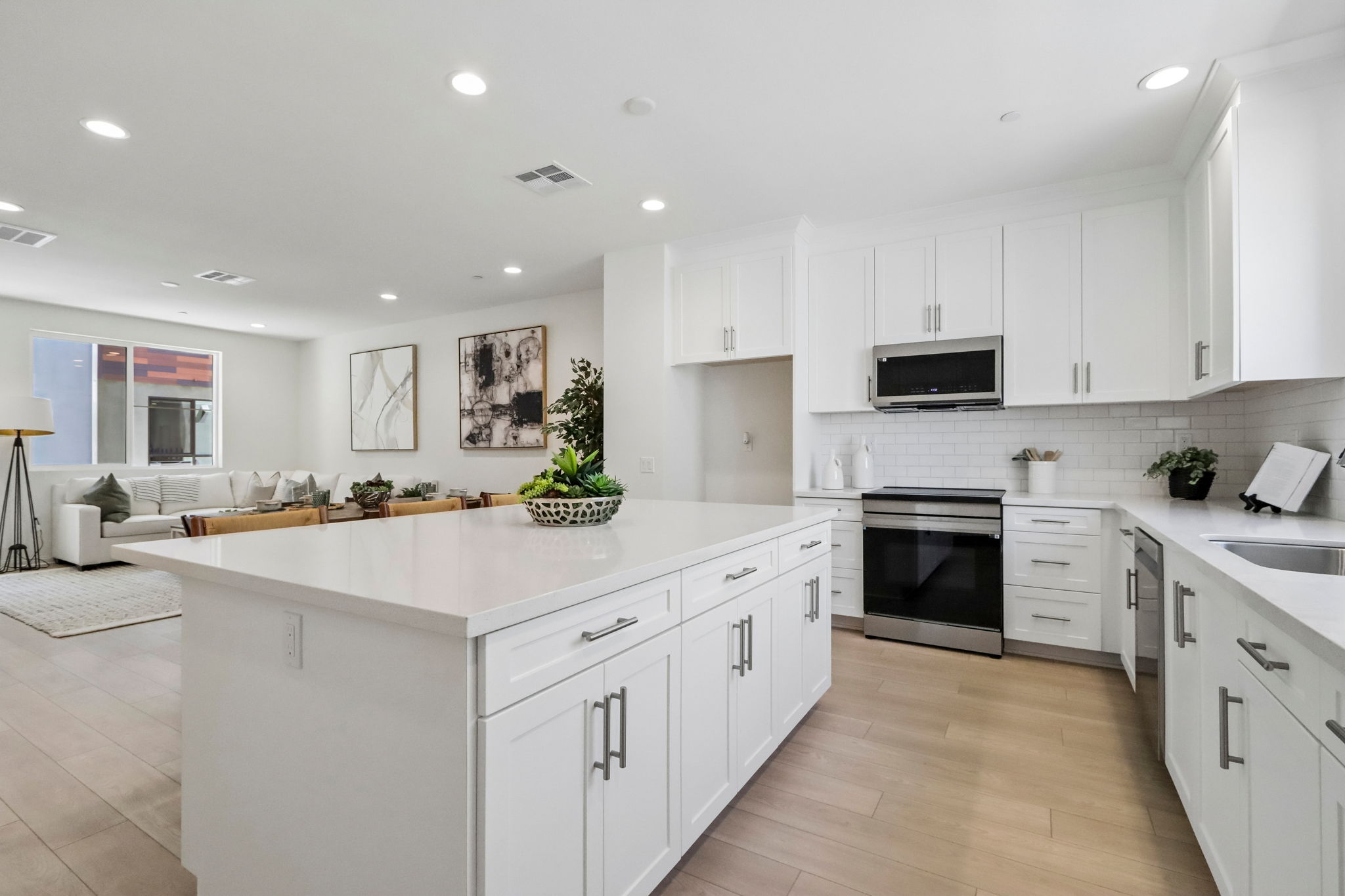 5868 Linden Ave 6-S2404-014