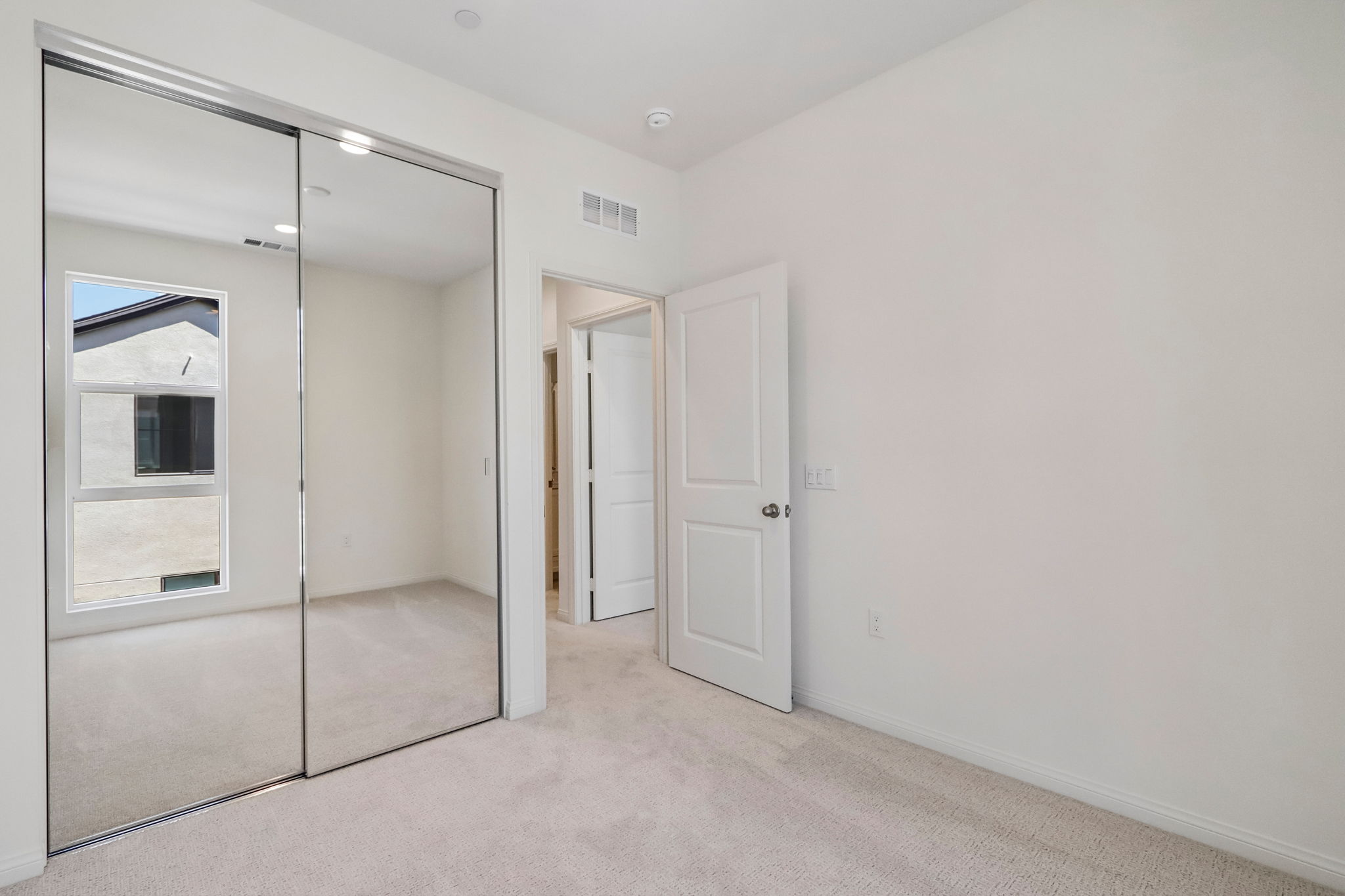 5868 Linden Ave 6-S2404-024