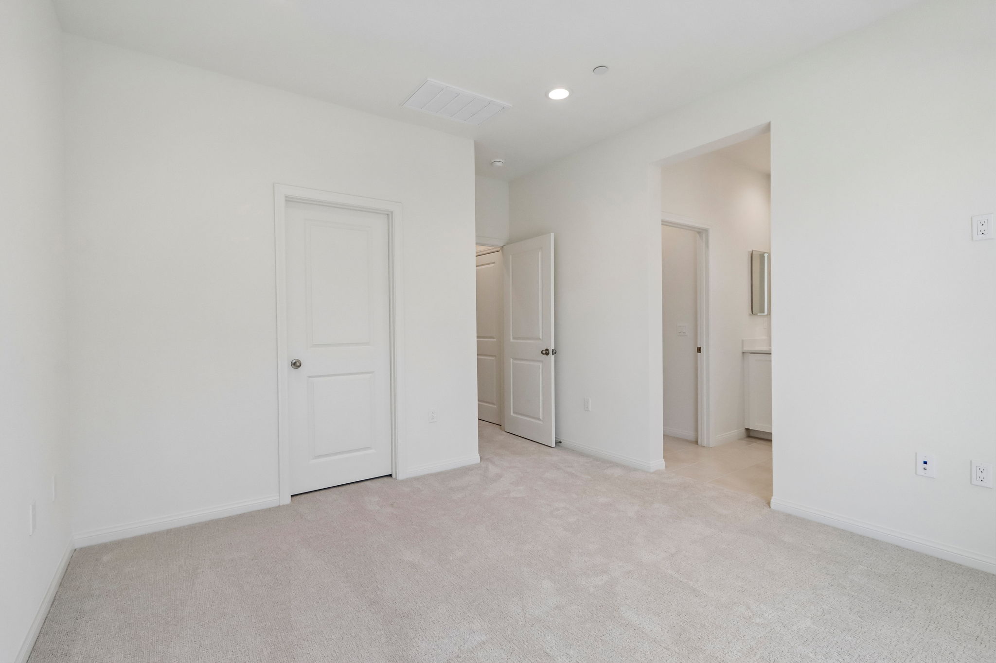 5868 Linden Ave 6-S2404-030